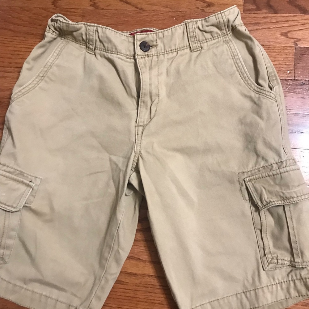 Arizona cargo khaki shorts-adjustable waist